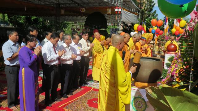 Phật Giáo Huyện Hàm Tân Long Long Trọng Cử Hành Đại Lễ Phật Đản