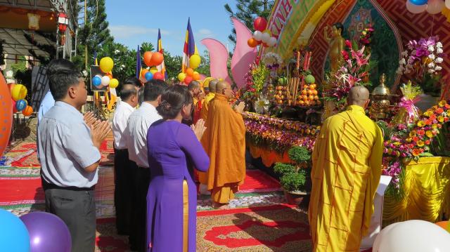 Phật Giáo Huyện Hàm Tân Long Long Trọng Cử Hành Đại Lễ Phật Đản