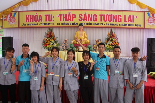 Hà Nam: Bế mạc khóa tu “Thắp sáng tương lai”