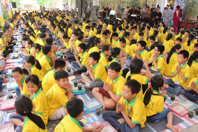 Hà Nam: Bế mạc khóa tu “Thắp sáng tương lai”