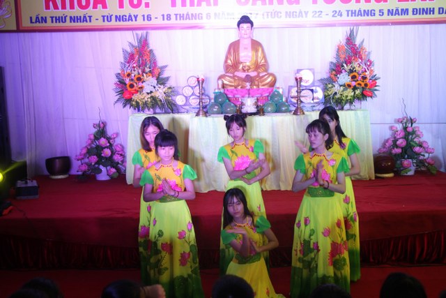 Hà Nam: Bế mạc khóa tu “Thắp sáng tương lai”