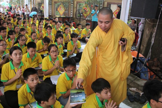 Hà Nam: Bế mạc khóa tu “Thắp sáng tương lai”