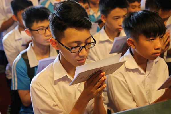 Chùa Tăng Phúc tổ chức lễ cầu nguyện và tư vấn mùa thi năm 2017