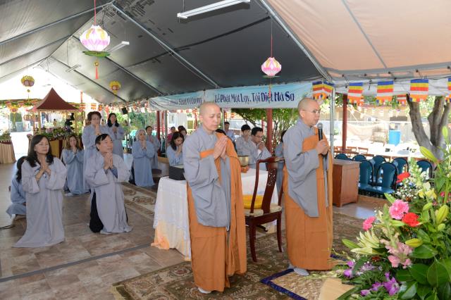 Đại lễ Phật đản PL. 2561 tại tu viện Huyền Không San Jose,Hoa Kỳ