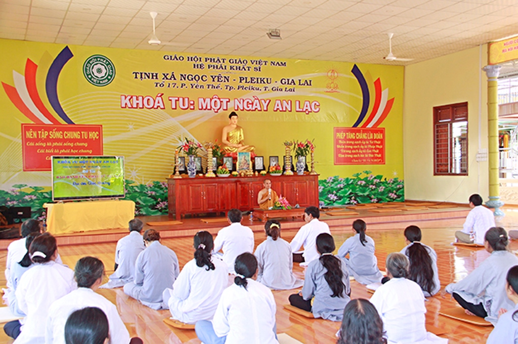 Gia Lai:Khóa Tu Một Ngày An Lạc