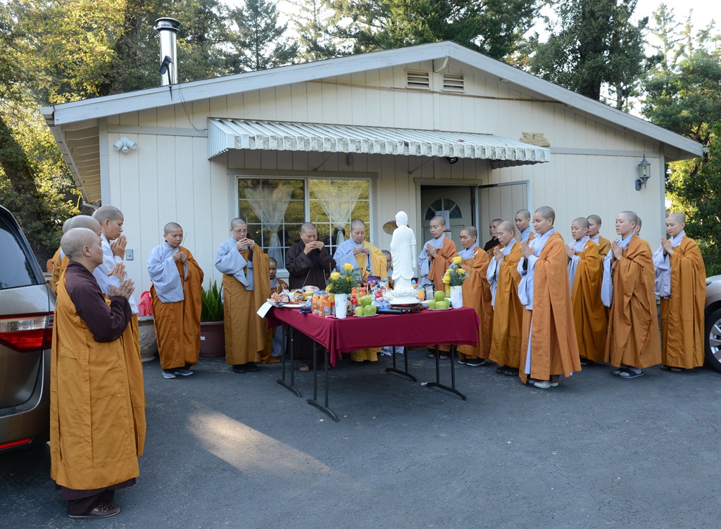 Đức Viên Tịnh Uyển, California (Hoa Kỳ) Tổ Chức Khóa Tịnh Tu Năm 2017 .