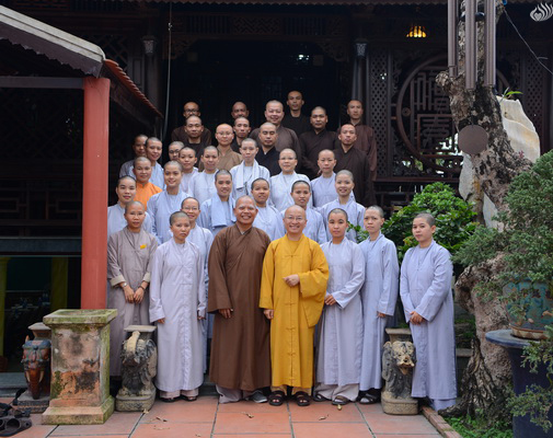 Cúng dường Chư Tăng Ni tại Trung tâm Phật Học Hán Truyền và Phật Học Viện Viên Quang (C133)