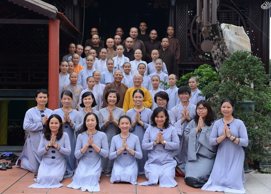 Cúng dường Chư Tăng Ni tại Trung tâm Phật Học Hán Truyền và Phật Học Viện Viên Quang (C133)