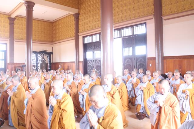 Bình Dương: Nét đẹp sớt bát mùa an cư