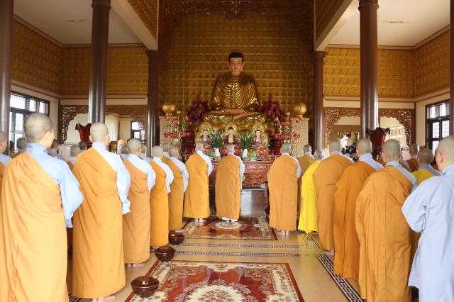 Bình Dương: Nét đẹp sớt bát mùa an cư