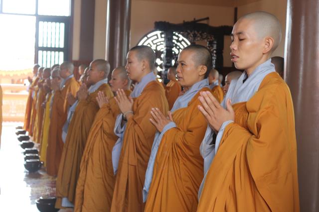 Bình Dương: Nét đẹp sớt bát mùa an cư
