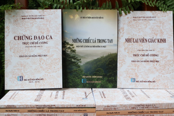 Ấn tống 15.000 quyển kinh sách của Hòa thượng Từ Thông (C116)