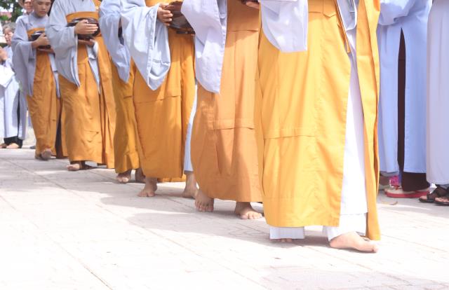 Bình Dương: Nét đẹp sớt bát mùa an cư