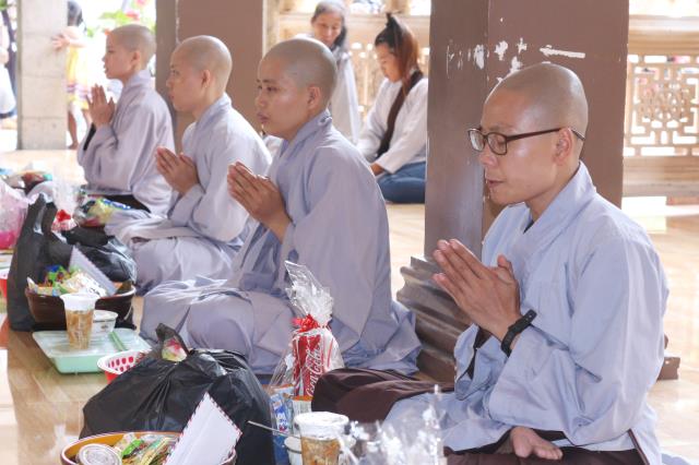Bình Dương: Nét đẹp sớt bát mùa an cư