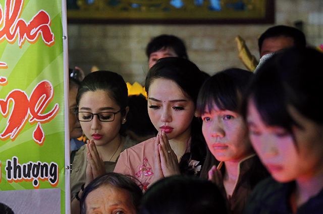 Đêm thắp nến cầu nguyện mùa Vu Lan báo hiếu