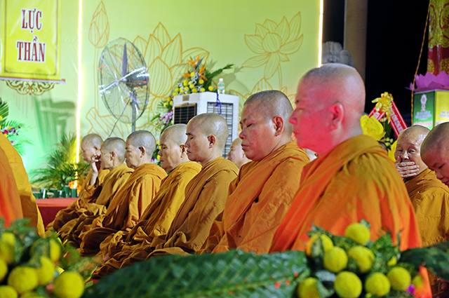 Đêm thắp nến cầu nguyện mùa Vu Lan báo hiếu