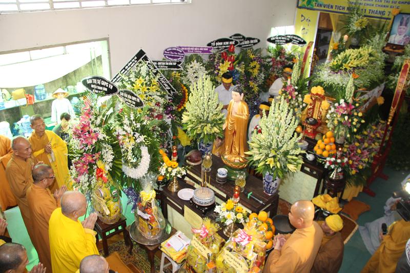 Đồng Tháp: Các đoàn viếng tang cố HT. Thích Thiện Tâm