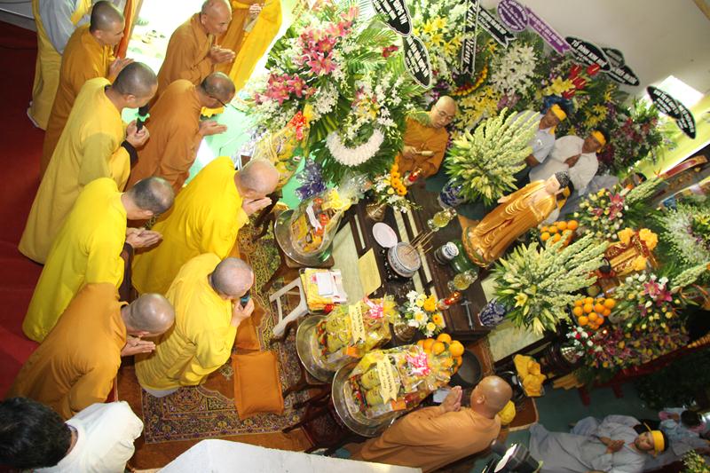 Đồng Tháp: Các đoàn viếng tang cố HT. Thích Thiện Tâm