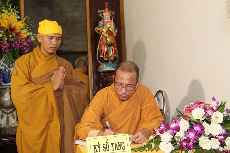 Đồng Tháp: Các đoàn viếng tang cố HT. Thích Thiện Tâm