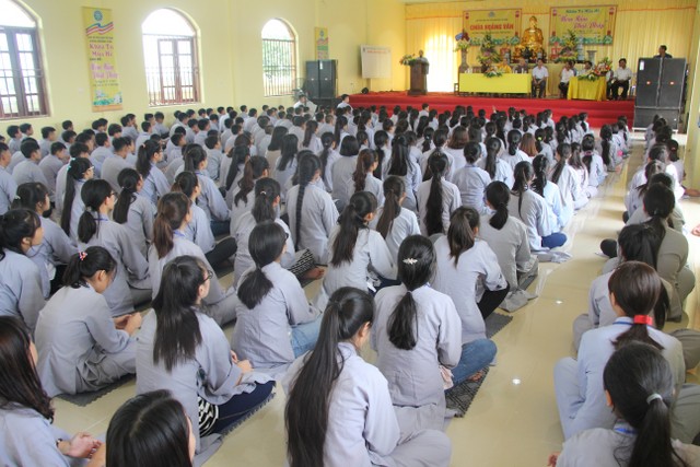 Thái Bình: Chùa Hoằng Văn mở khóa tu “Ươm mầm Phật pháp”