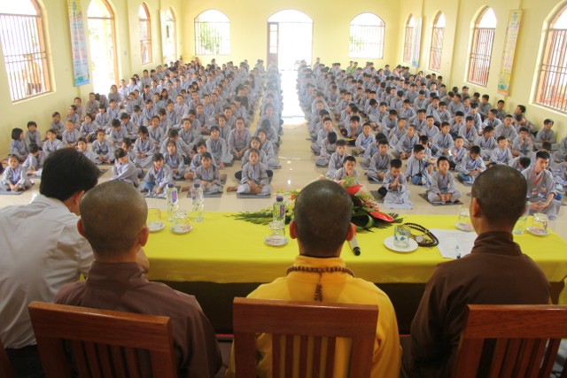 Thái Bình: Chùa Hoằng Văn mở khóa tu “Ươm mầm Phật pháp”