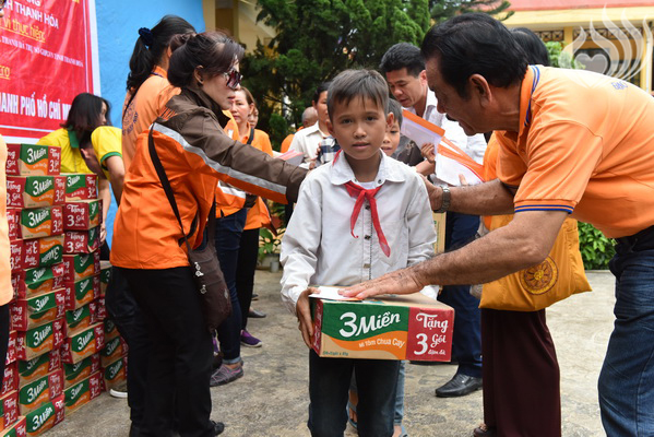 Tổng kết chương trình cứu trợ khẩn cấp cho đồng bào bị ảnh hưởng bởi lũ lụt tại Hòa Bình và Thanh Hóa (C127)