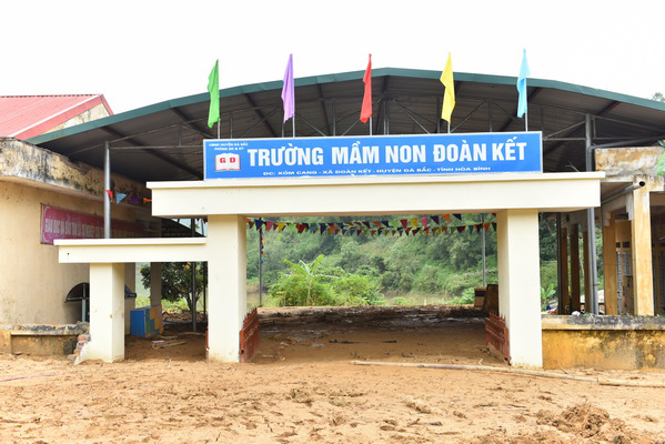 Tổng kết chương trình cứu trợ khẩn cấp cho đồng bào bị ảnh hưởng bởi lũ lụt tại Hòa Bình và Thanh Hóa (C127)