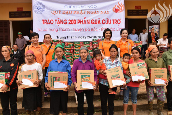 Tổng kết chương trình cứu trợ khẩn cấp cho đồng bào bị ảnh hưởng bởi lũ lụt tại Hòa Bình và Thanh Hóa (C127)