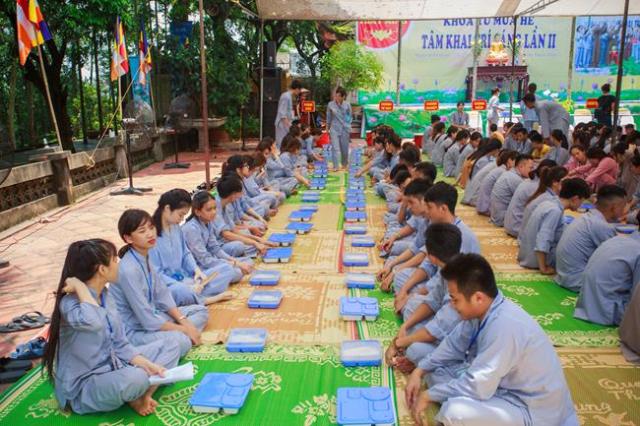 Thái nguyên: chùa Huống Thượng, Khai mạc khóa tu “ Tâm khai trí sáng lần thứ II ”.