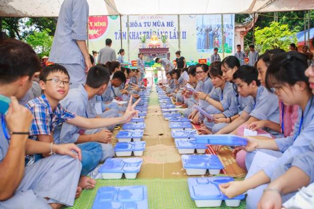 Thái nguyên: chùa Huống Thượng, Khai mạc khóa tu “ Tâm khai trí sáng lần thứ II ”.