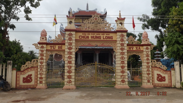 Tấm lòng của người con xa xứ