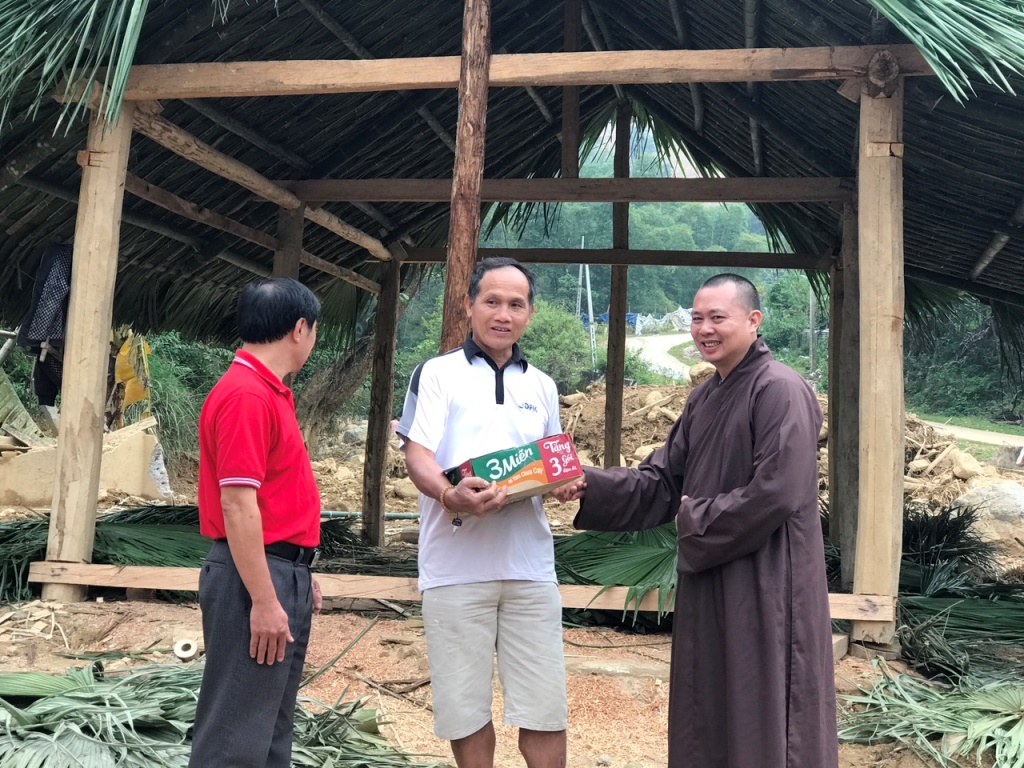 Tổng kết chương trình cứu trợ khẩn cấp cho đồng bào bị ảnh hưởng bởi lũ lụt tại Hòa Bình và Thanh Hóa (C127)