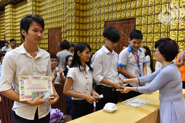 Tổng kết Lễ “Trao tặng học bổng ĐPNN 2017 dành cho sinh viên các trường  Đại học, Cao đẳng tại TP. HCM” - C128