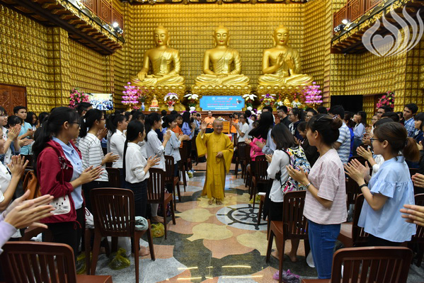 Tổng kết Lễ “Trao tặng học bổng ĐPNN 2017 dành cho sinh viên các trường  Đại học, Cao đẳng tại TP. HCM” - C128