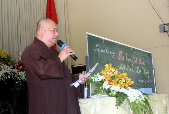 Bình Dương: Lễ trao học bổng cho các Tăng Ni sinh Trường TCPH tỉnh Bình Dương.