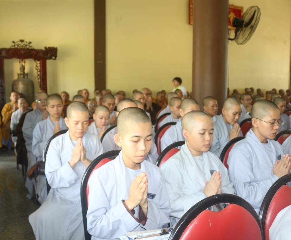 Chùm ảnh: Cúng dường Chư Tôn đức Tăng Ni tỉnh Bình Dương.