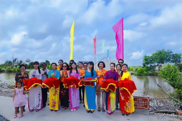 Tổng kết chương trình “Nhịp Cầu Yêu Thương” tại Cà Mau (C143)