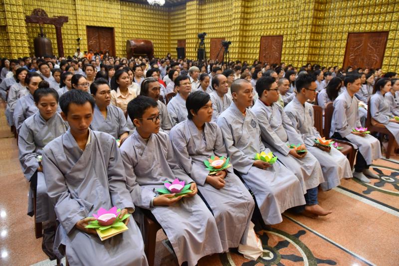 LỄ QUY Y TAM BẢO CHO HƠN 400 PHẬT TỬ MỚI TRONG NGÀY PHẬT THÀNH ĐẠO TẠI CHÙA GIÁC NGỘ, NGÀY 24/1/2018(8/12 Đinh Dậu)