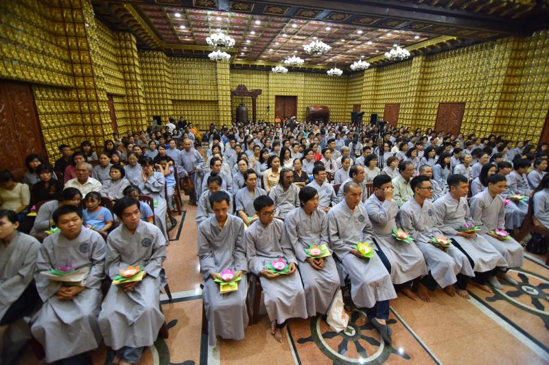 LỄ QUY Y TAM BẢO CHO HƠN 400 PHẬT TỬ MỚI TRONG NGÀY PHẬT THÀNH ĐẠO TẠI CHÙA GIÁC NGỘ, NGÀY 24/1/2018(8/12 Đinh Dậu)