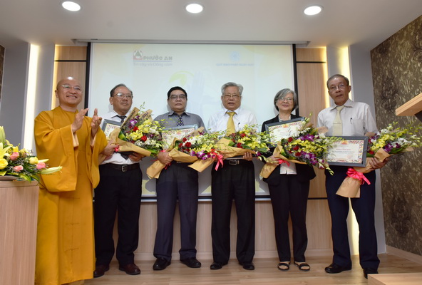 Tổng kết chương trình: Chung tay vì người bệnh Quý 4/2016 và năm 2017 (PA5)