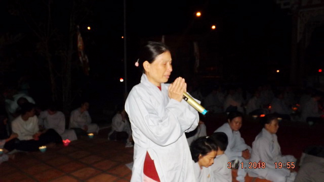 Hoa đăng vía Đức Di Đà tại chùa Trường Thọ
