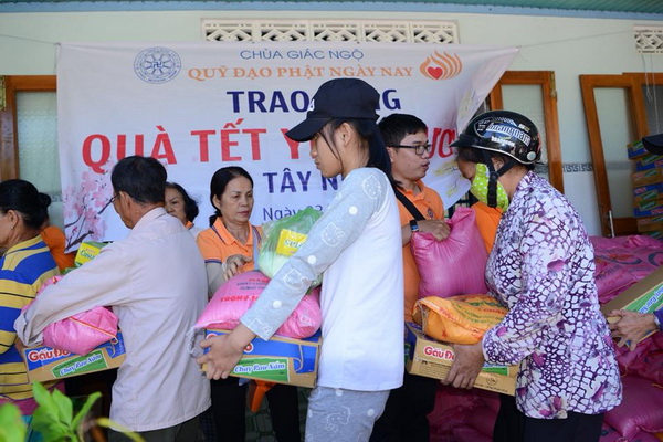 Tổng kết chương trình “Quà Tết Yêu Thương”  tại Tây Ninh, ngày 03/02/2018 (C144)