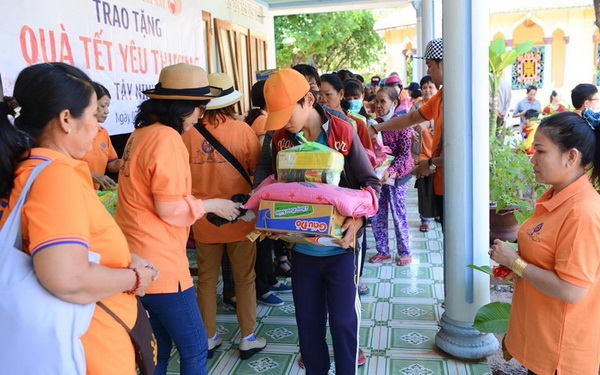 Tổng kết chương trình “Quà Tết Yêu Thương”  tại Tây Ninh, ngày 03/02/2018 (C144)