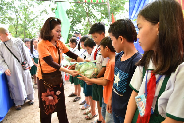 Tổng kết chương trình “Nhịp Cầu Yêu Thương” tại Cà Mau (C143)
