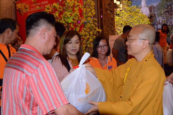Tổng kết chương trình  “Di Lặc Du Xuân 2018 - Quà Tết Yêu Thương ” (C138)