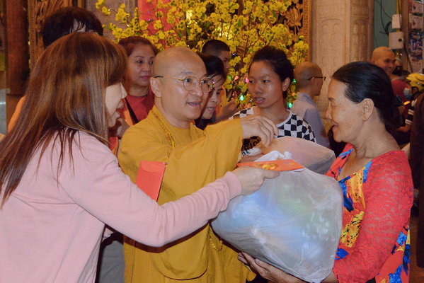 Tổng kết chương trình  “Di Lặc Du Xuân 2018 - Quà Tết Yêu Thương ” (C138)