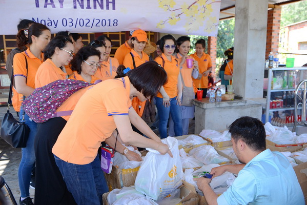 Tổng kết chương trình “Quà Tết Yêu Thương”  tại Tây Ninh, ngày 03/02/2018 (C144)