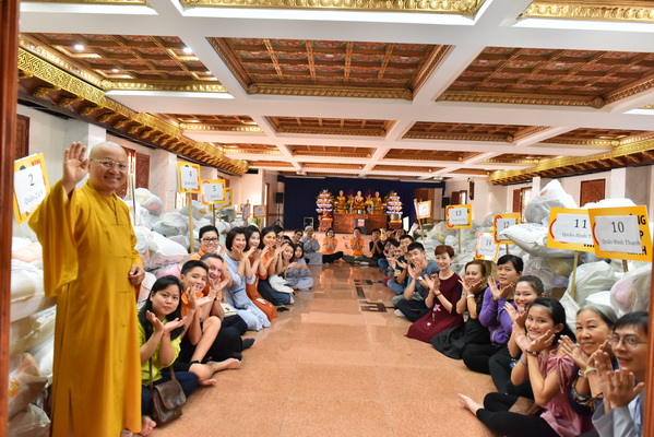 Tổng kết chương trình  “Di Lặc Du Xuân 2018 - Quà Tết Yêu Thương ” (C138)