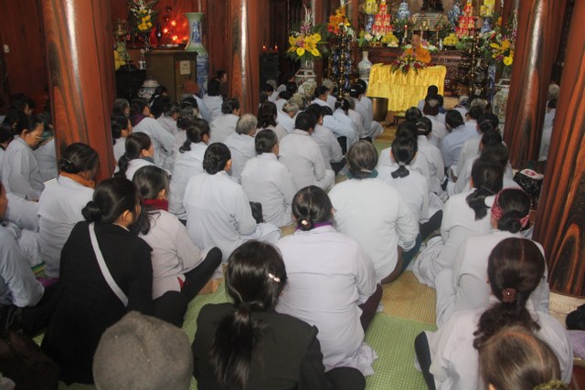 Thái Bình: Chùa Từ Xuyên chú nguyện rót đồng đúc tượng Tam Thánh