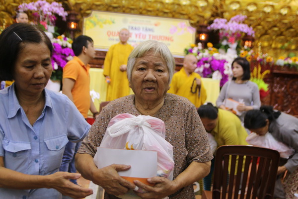 Tổng kết chương trình “Quà Tết Yêu Thương” cho Hộ nghèo  Phường 3, Quận 10, TP.HCM (C148)